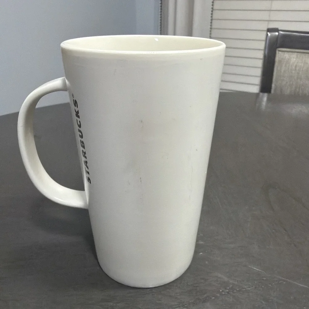 2014 Ivory Embossed 12oz Starbucks Coffee Cup Great